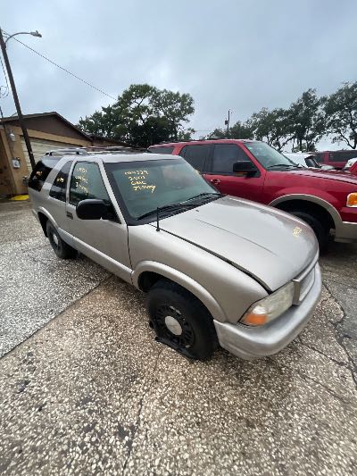 2001 GMC Jimmy Location - GM - Row 32 - Stock # H54329