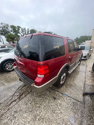 2004 Ford Expedition Location - Large Trucks & Vans - Row 36 - Stock # H54331