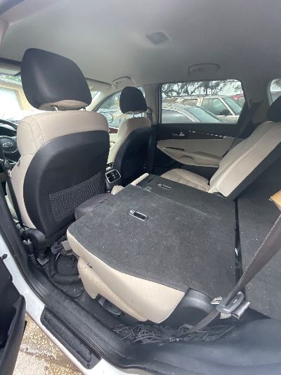 2016 Kia Sorento Location - Imports - Row 12 - Stock # H54338