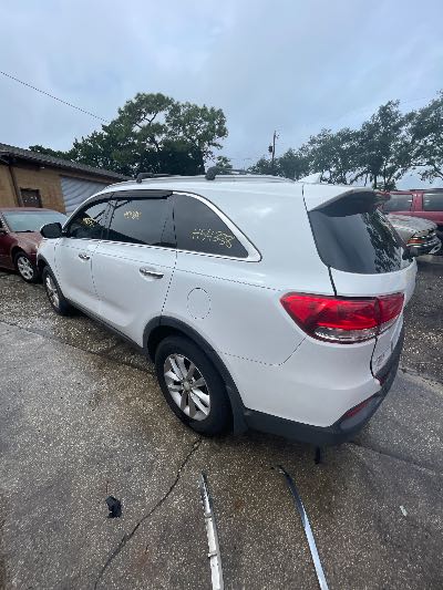 2016 Kia Sorento Location - Imports - Row 12 - Stock # H54338