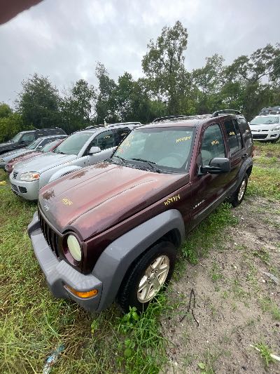 2004 Jeep Liberty Location - Chrysler - Row 43 - Stock # H54314