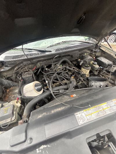 2001 Ford F-150 Location - Large Trucks & Vans - Row 49 - Stock # H54347
