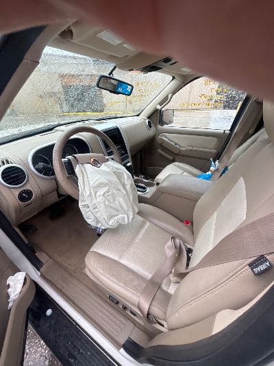 2007 Mercury Mountaineer Location - Ford - Row 25 - Stock # H54348