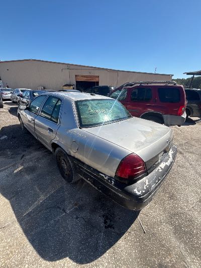 2004 Ford Crown Victoria Location - Ford - Row 26 - Stock # H54377
