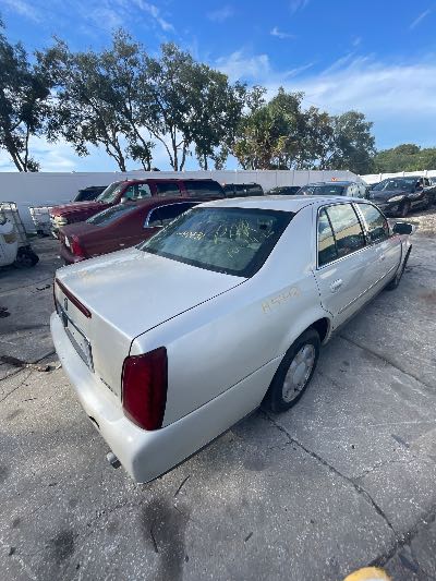 2001 Cadillac Deville Location - GM - Row 33 - Stock # H54431