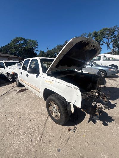 2005 Chevrolet Silverado Location - Large Trucks & Vans - Row 16 - Stock # H54460