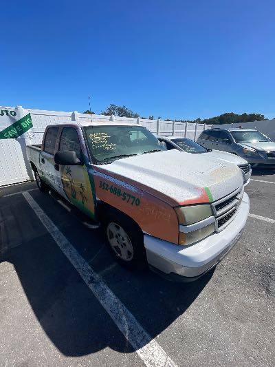 2006 Chevrolet Silverado 1500 Location - Large Trucks & Vans - Row 15 - Stock # H54474