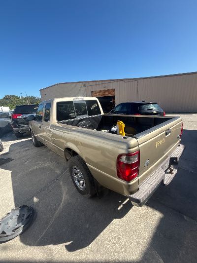 2001 Ford Ranger Location - Ford - Row 27 - Stock # H54481