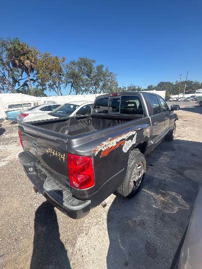 2006 Dodge Dakota Location - Large Trucks & Vans - Row 17 - Stock # H54494
