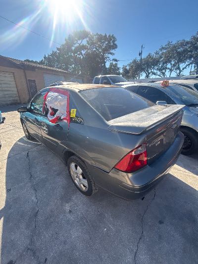 2005 Ford Focus Location - Ford - Row 27 - Stock # H54504