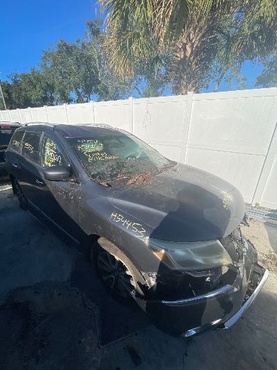 2013 Nissan Pathfinder Location - Imports - Row 20 - Stock # H54453