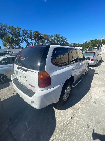 2007 GMC Envoy Location - GM - Row 35 - Stock # H54537