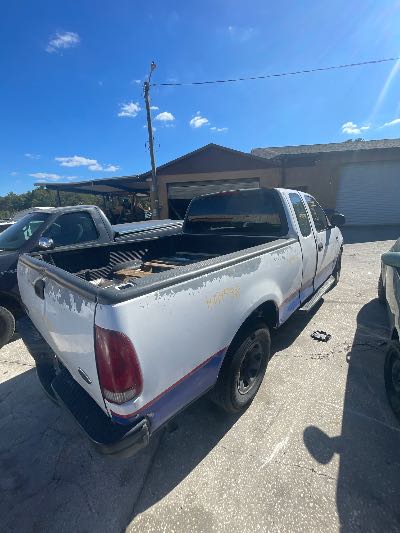 1998 Ford F-250 Location - Large Trucks & Vans - Row 17 - Stock # H54538