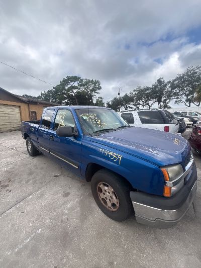 2003 Chevrolet Silverado 1500 Location - Large Trucks & Vans - Row 18 - Stock # H54559