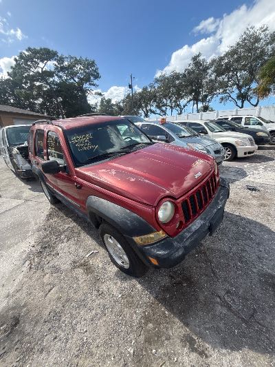 2006 Jeep Liberty Location - Chrysler - Row 44 - Stock # H54581